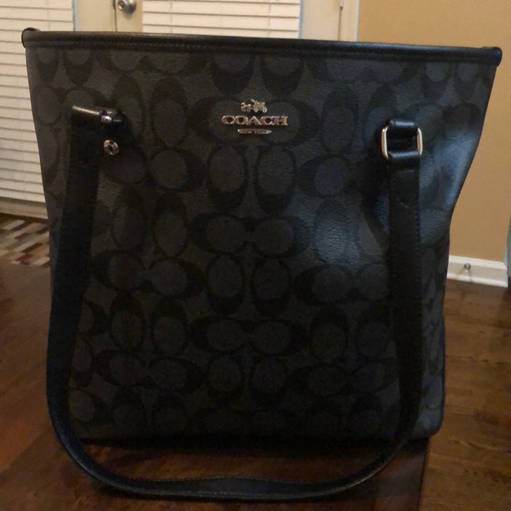 Coach Tote Bag Black Signature Design - Picture 1 of 4